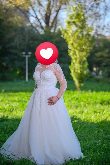 Vand rochie de mireasă