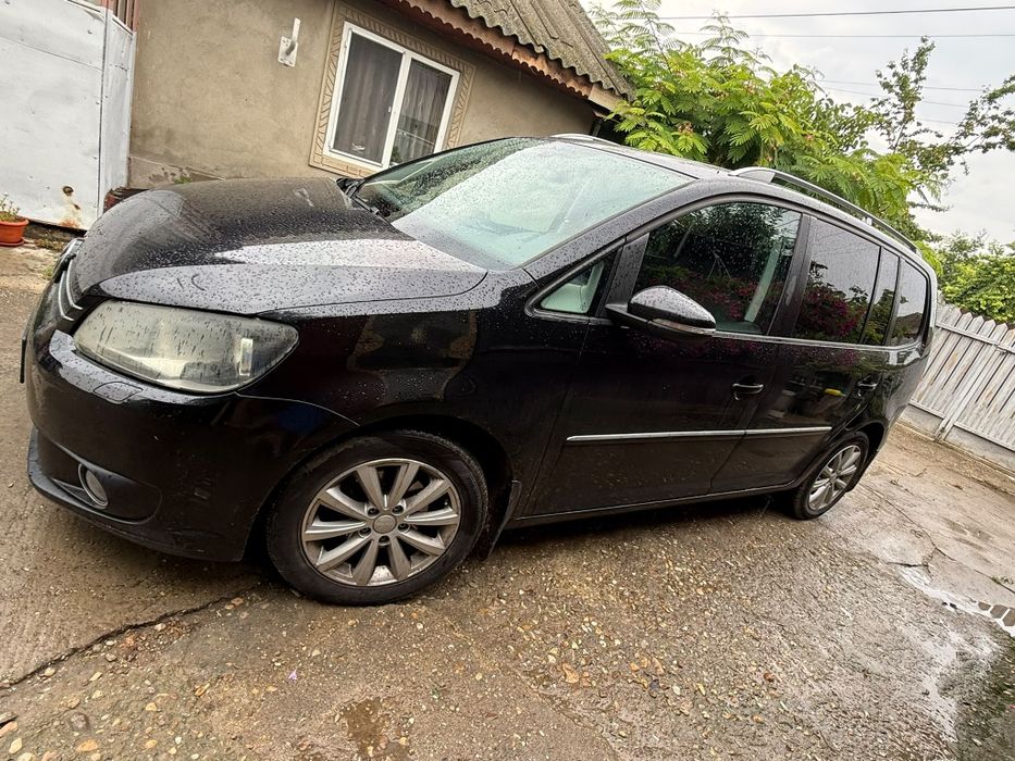 VOLKSWAGEN Touran 2010 — imagine 3