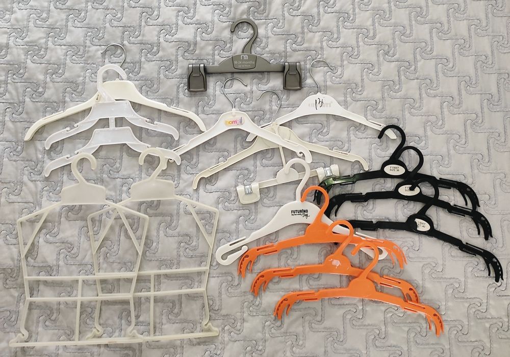 Продаются детские вешалки.удобно для костюмчиков,бодиков и ТД.16шт