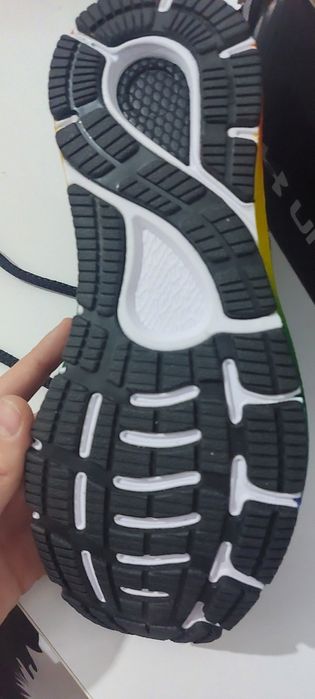 Adidasi Under Armour UA W HOVR Sonic 4 Pride Bluetooth 37.5