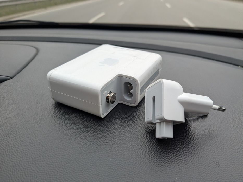 Apple AirPort Express 802.11n (1-во поколение) – Model A1264