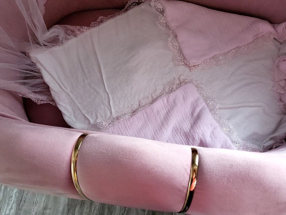 Бебешка люлка подходяща за момиче