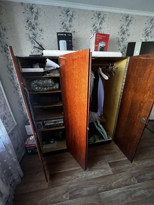 Продам платяной шкаф для одежды