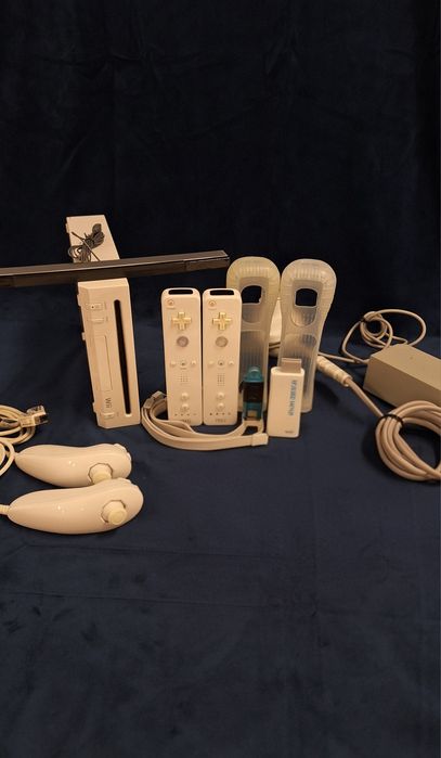 Nintendo Wii Modat, 350 jocuri, 2 Manete, 2 Nunchuck, HDMI si Accesorii, Pachet complet