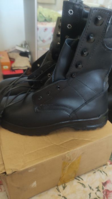 Берцы новые 43 и 45 размер продам!