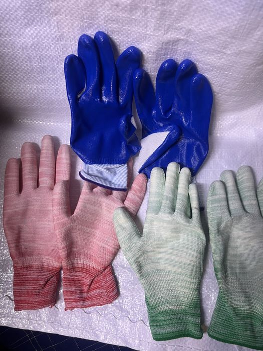Перчатки прорезиновые .Перчатки хозяйственные