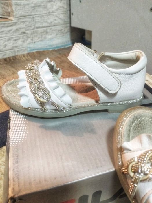 Кожаные Детские сандалии