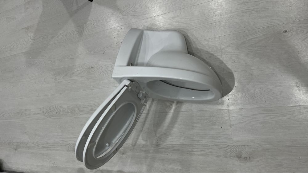 Продам Cersanit унитаз с инсталляцией