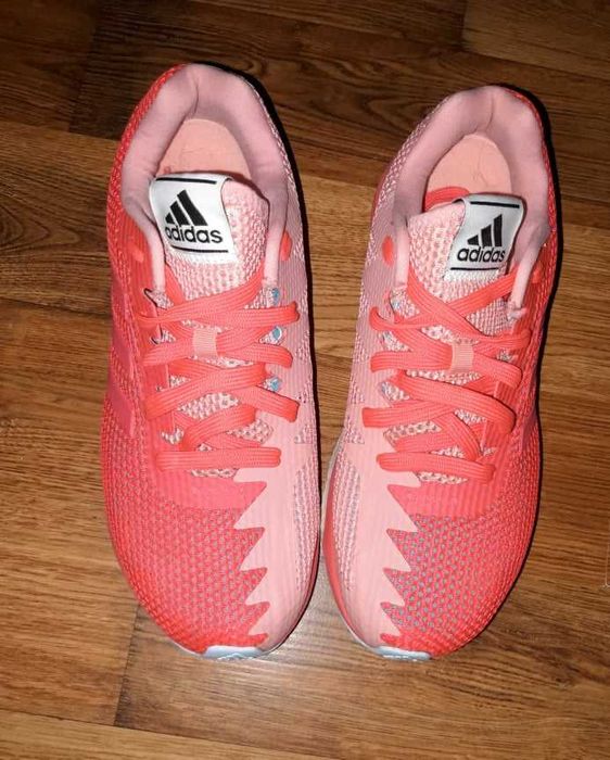 Маратонки Adidas 37 номер