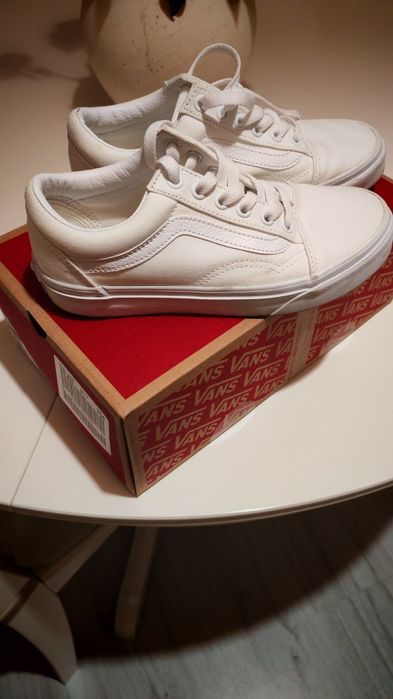 Tenisi albi Old Skool Vans