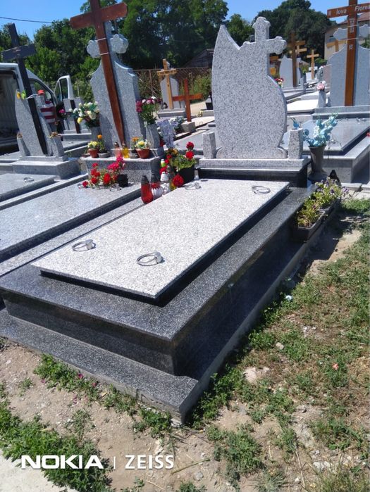 Placari cu granit, marmura, travertin sau compozit