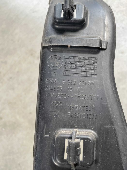 Element inchidere aripa stanga fata Bmw seria 5 G30 - G31 cod 7352221