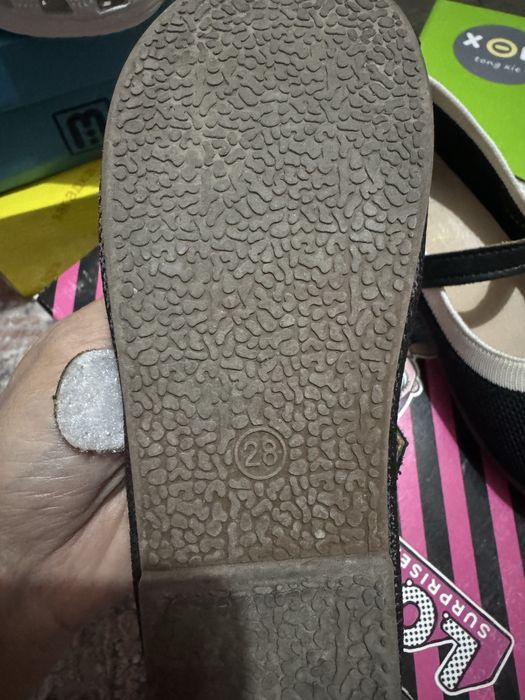 Детский кроссовка оригинал 28 размер