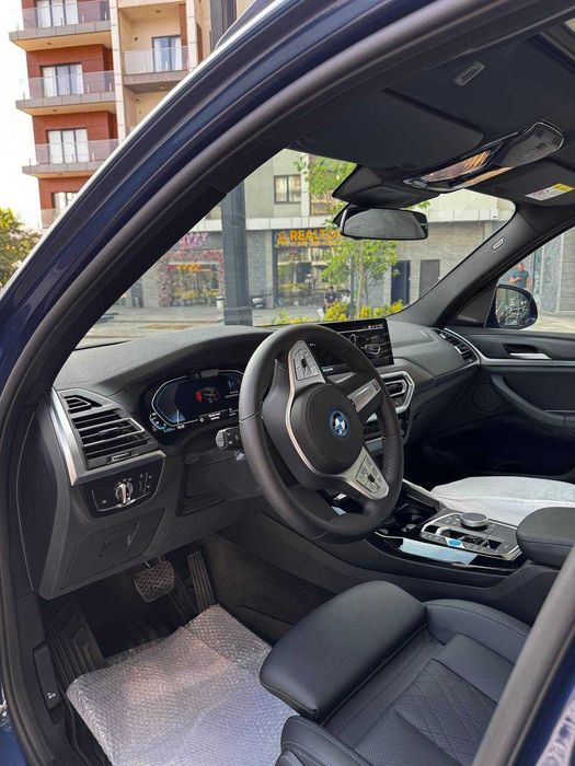 BMW iX3 M Sport / Sotuvda avtosalonimizda