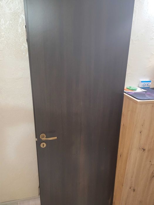 Интериорни врати