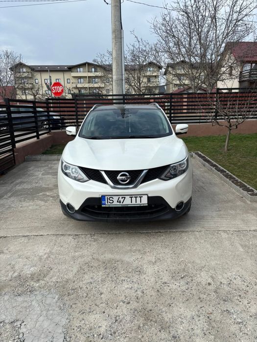 Nissan Qashqai 1.5 dCi 2015 110 CP 213000 km Panoramic Camera 360