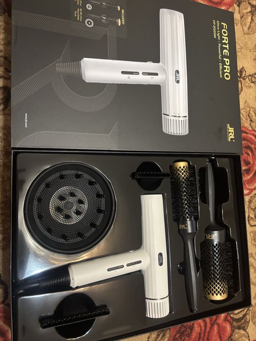 Jrl белый фен новый