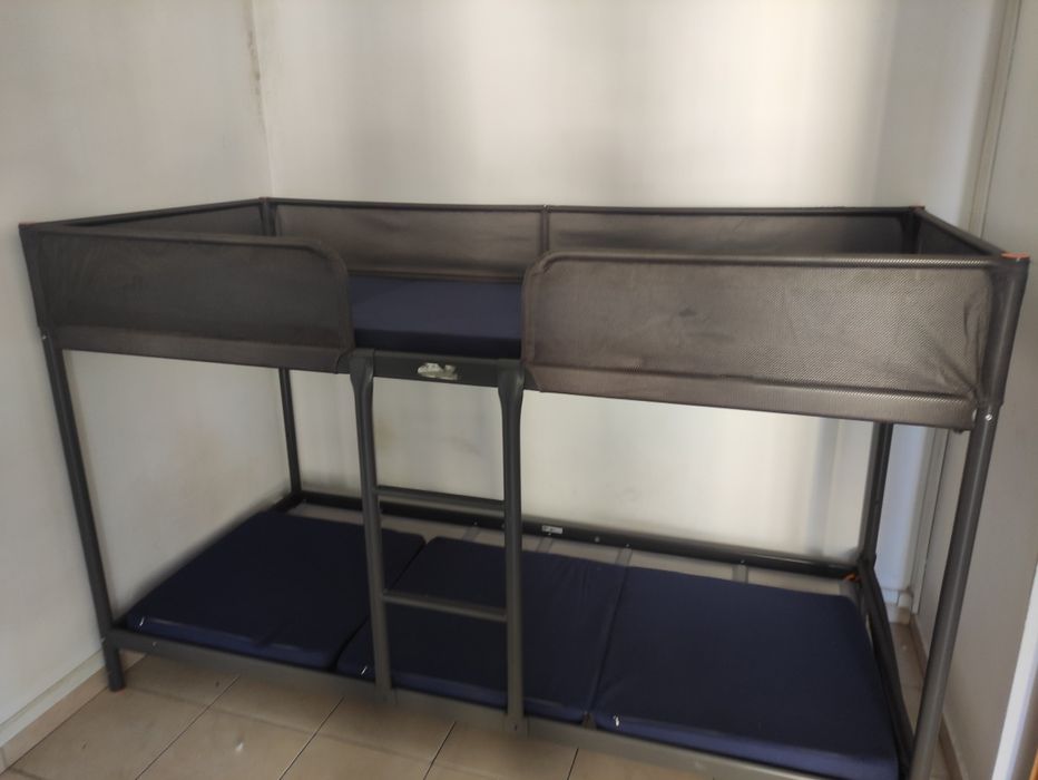 Продавам двуетажно легло в София почти ново метално разглобено..Лично