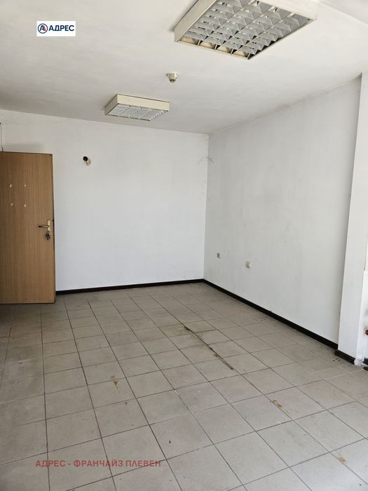 Продава се Офис в Плевен, Идеален център - 22 кв.м за 864 €/кв.м - Снимка #1