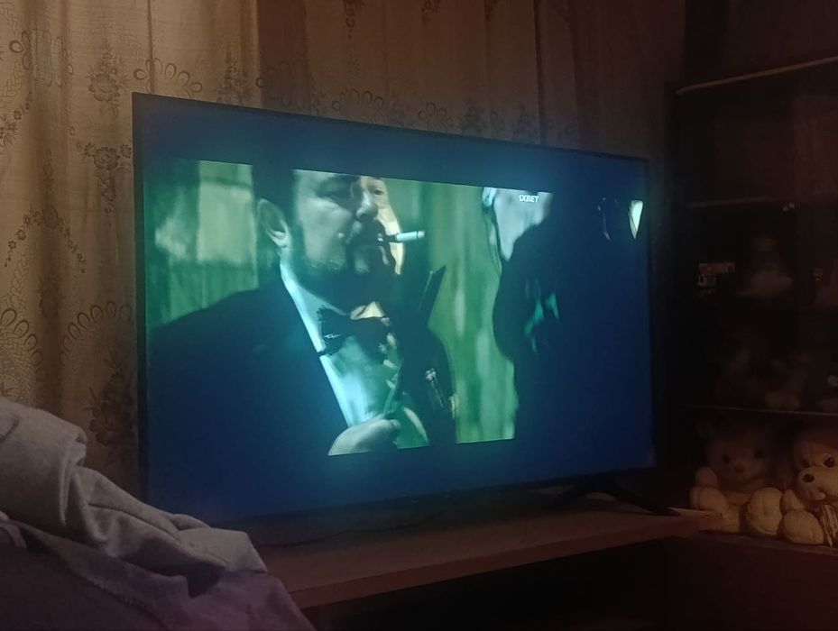 Продаю телевизор 2024 года, 50 дюймов