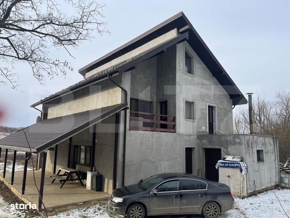 Casa cu etaj si mansarda, 5 camere, zona Santa, Mogosesti