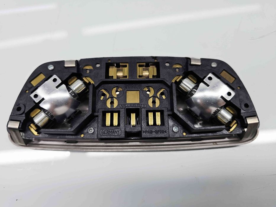 Plafoniera spate Volvo XC90 [Fabr 2002-2014] 39873652