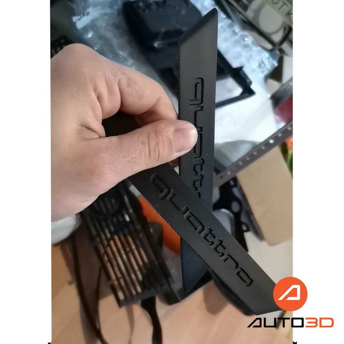 Лайсни колонки с надпис quattro 8A9 853 215, 8A9 853 216 Audi 80 Avant