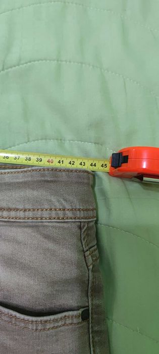 Дънки бежаво-кафяви