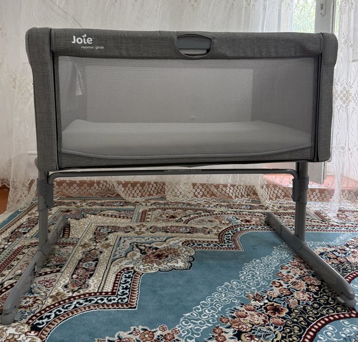 Продам манеж Joie. Почти новый