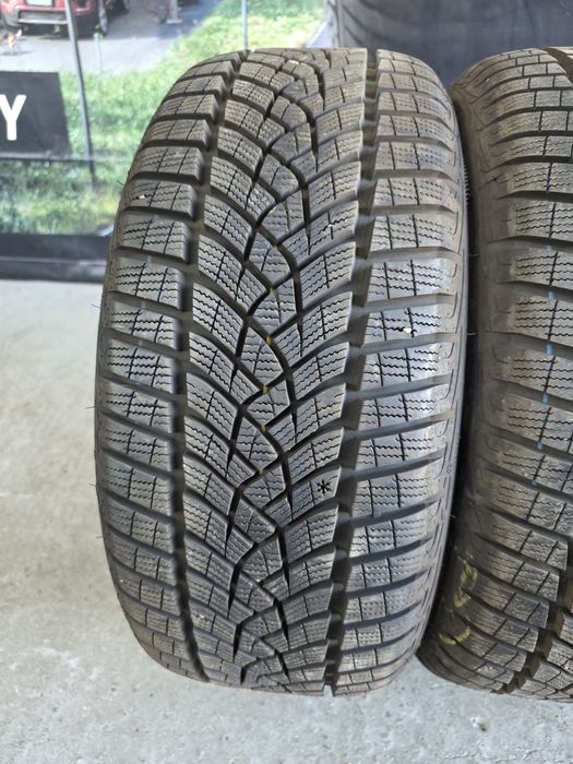 225/45/17 Goodyear 4бр