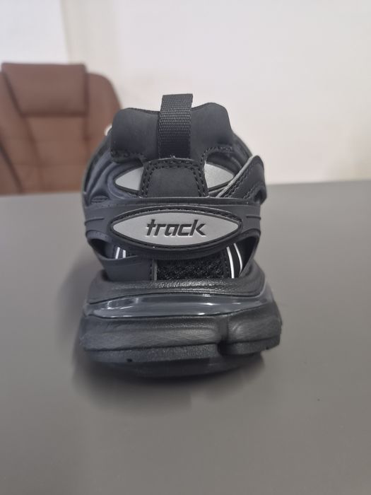 Balenciaga Track Black 37