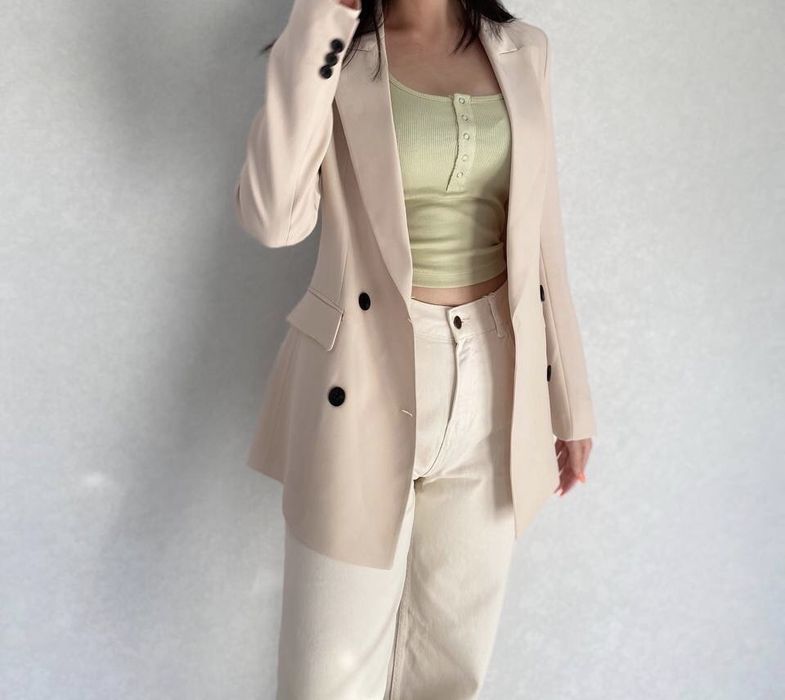 Продам Джинсы 2990 тенге