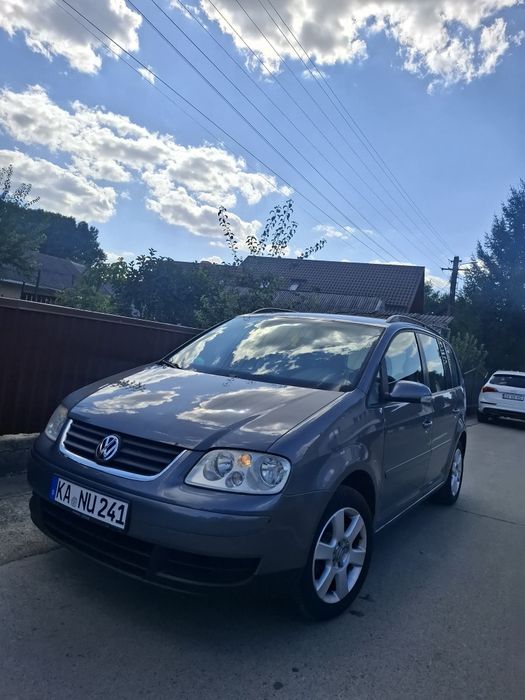 Vând vw Touran 2007 1.9tdi
