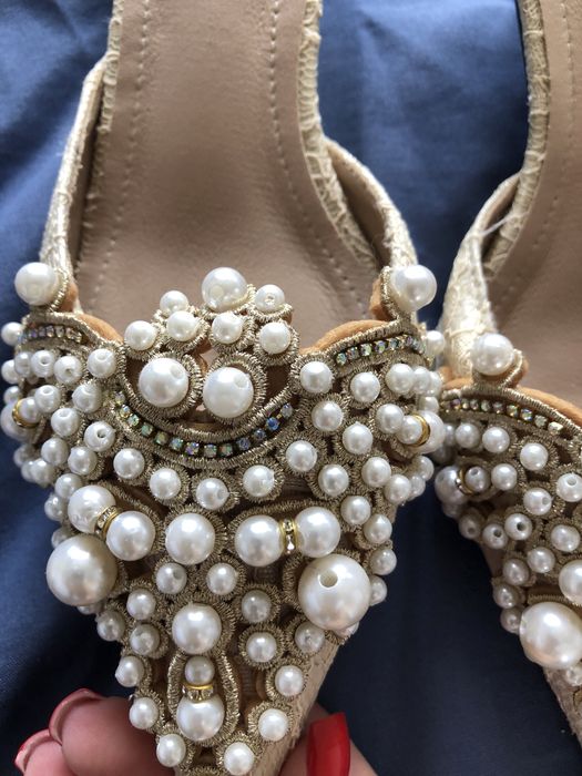 Дамски официален чехъл