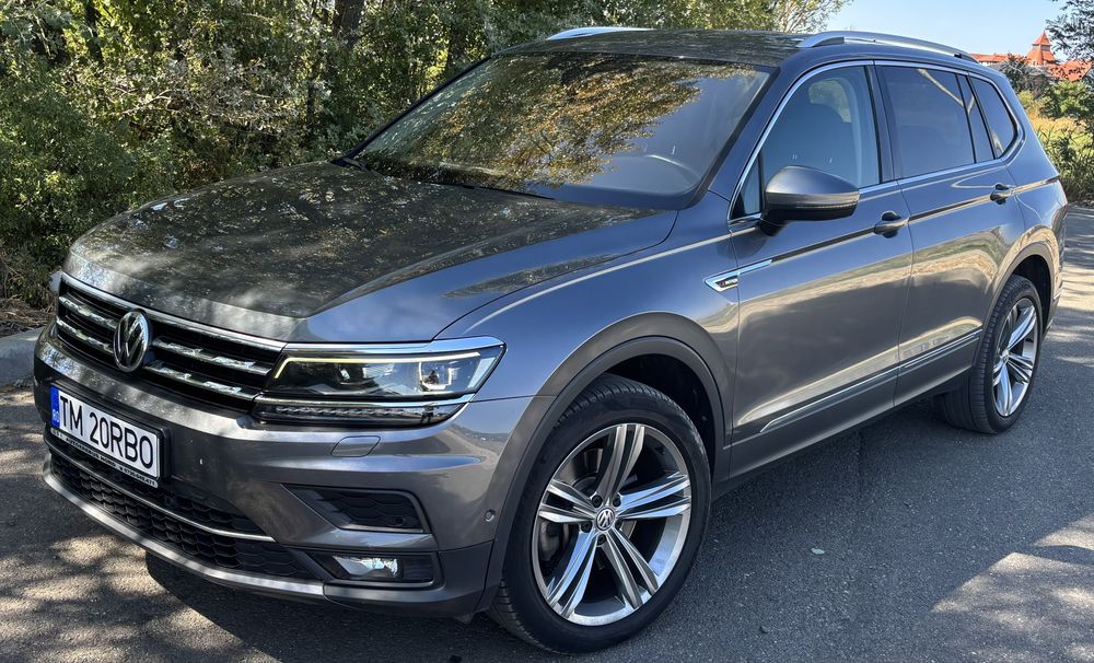 VW Tiguan AllSpace 4x4 ( Full Options )