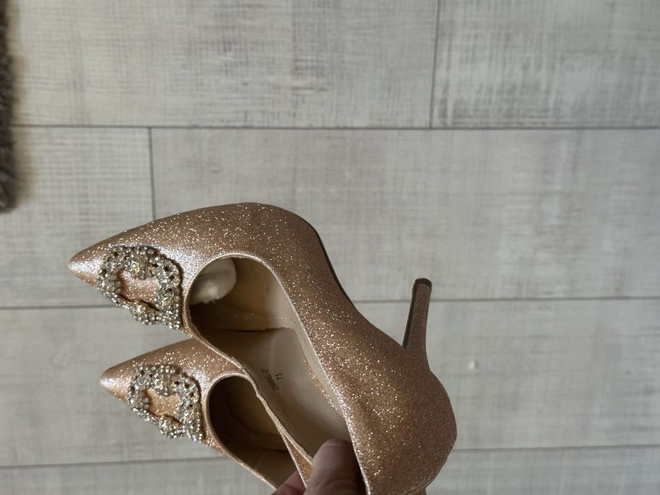 Червени обувки естествена кожа