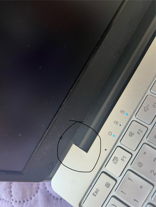 Продаю срочно ноутбук