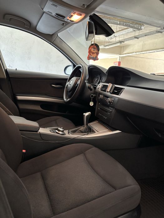 BMW e91 318d 2008