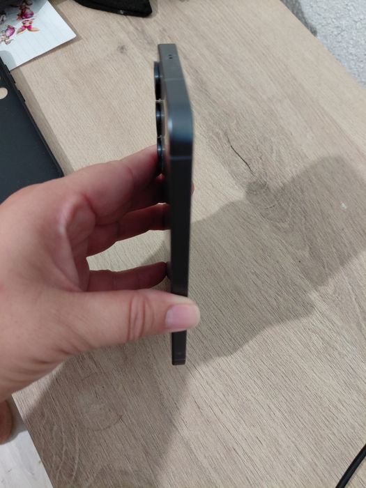 Samsung S25 - нов