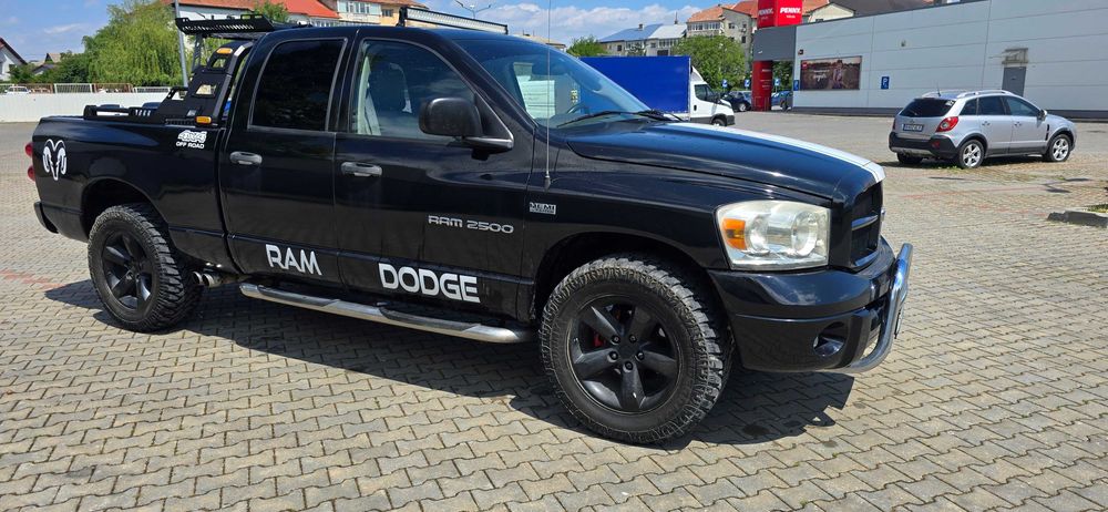 DODGE RAM 2500 5.7i+GPL Autoutilitara Posibilitate Rate Variante