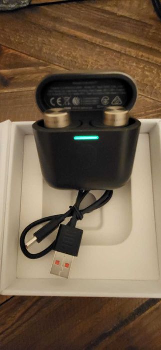 Casti Bowers & Wilkins PI7 ca noi!