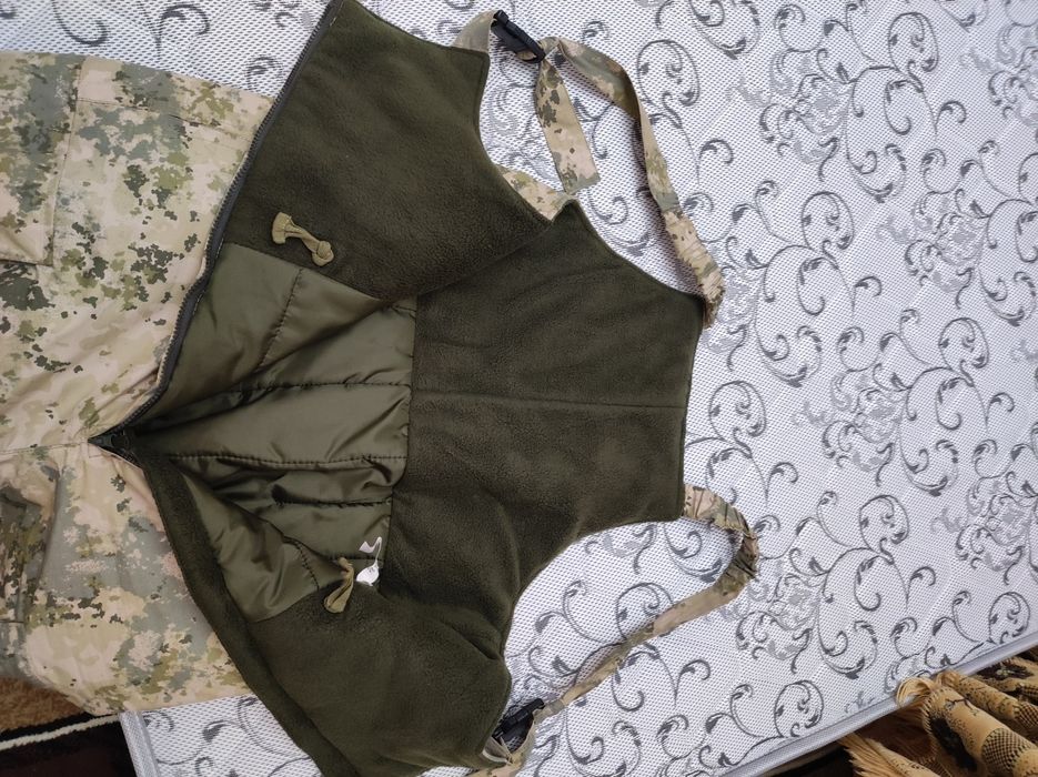 Продам зимний утеплённый комбинезон