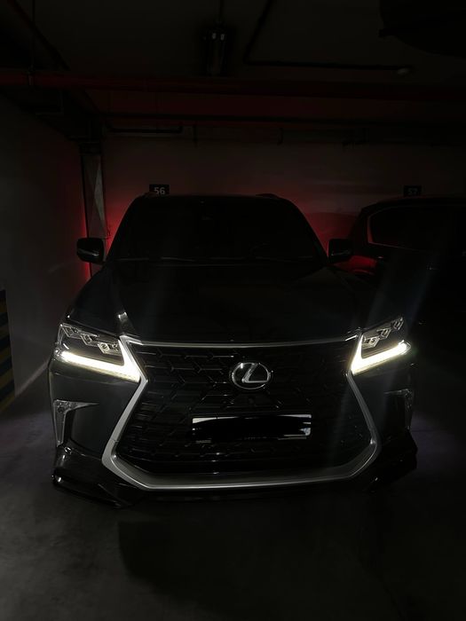 Lexus 570, год выпуска 2017