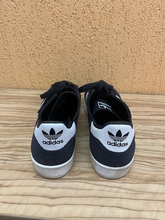 Adidas Superstar negri cu accente albe - Originali - marimea 44 2/3