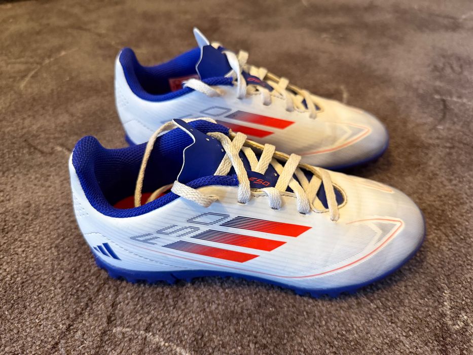 Ghete fotbal f50 mărimea 34