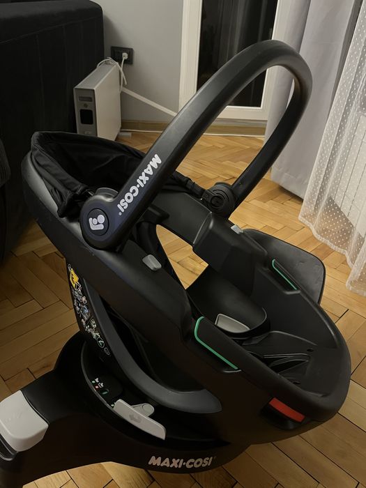 Maxi Cosi Coral 360 столче с база