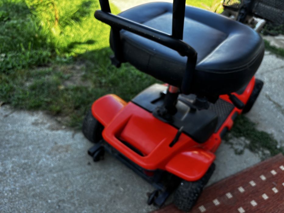 Scaun persoana in varsta /scuter electric