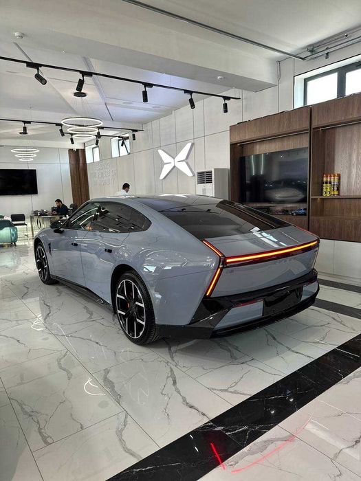 XPENG P7 Next Rasmiy kafolat bilan 750 km