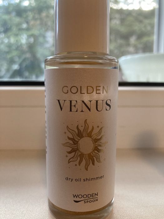 Бляскаво олио за тяло