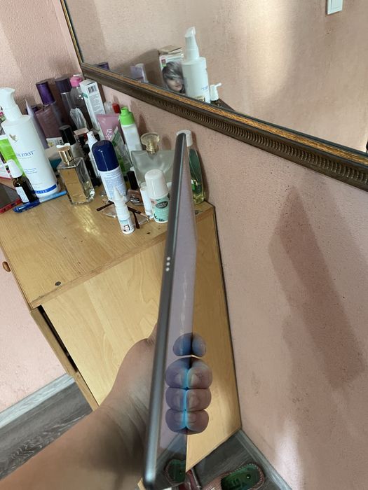 Продам Ipad 9 поколения